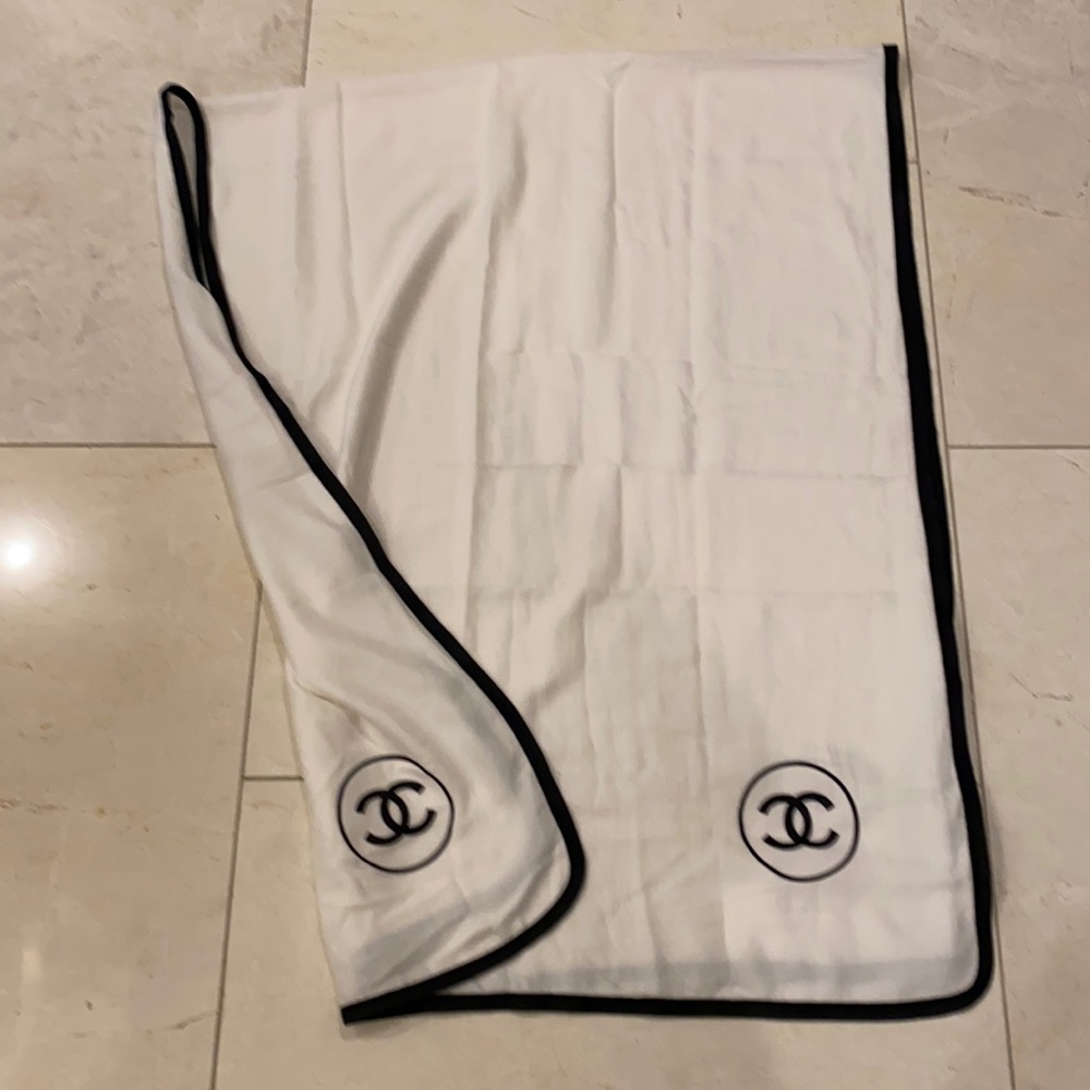 Chanel wool white/black long scarf